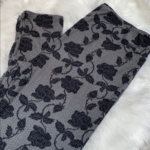 TC Large Lace Print Grey Black Leggings